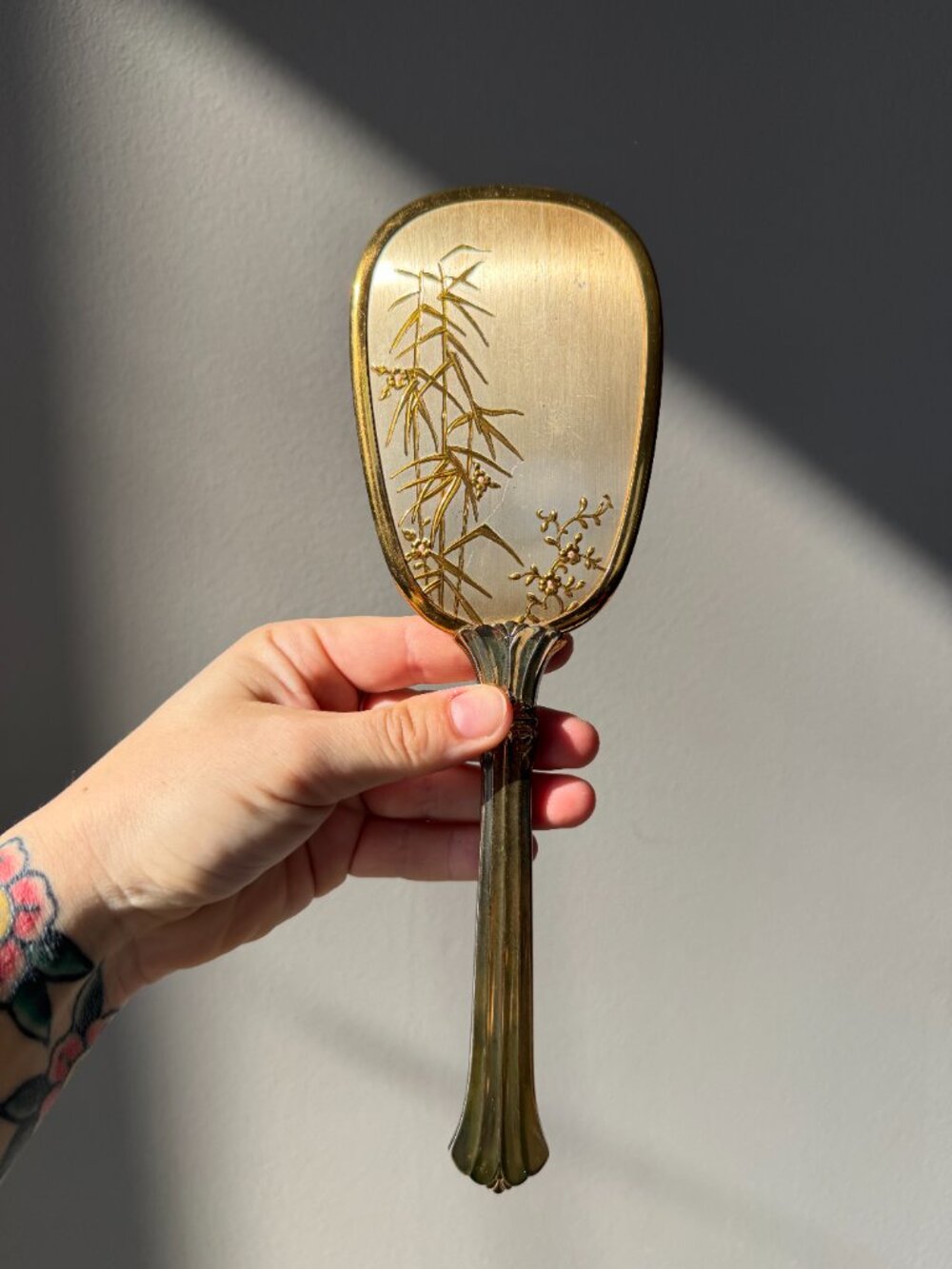 2/$40 🌸 Vintage Gold Tone Bamboo Etched Vanity Hairbrush